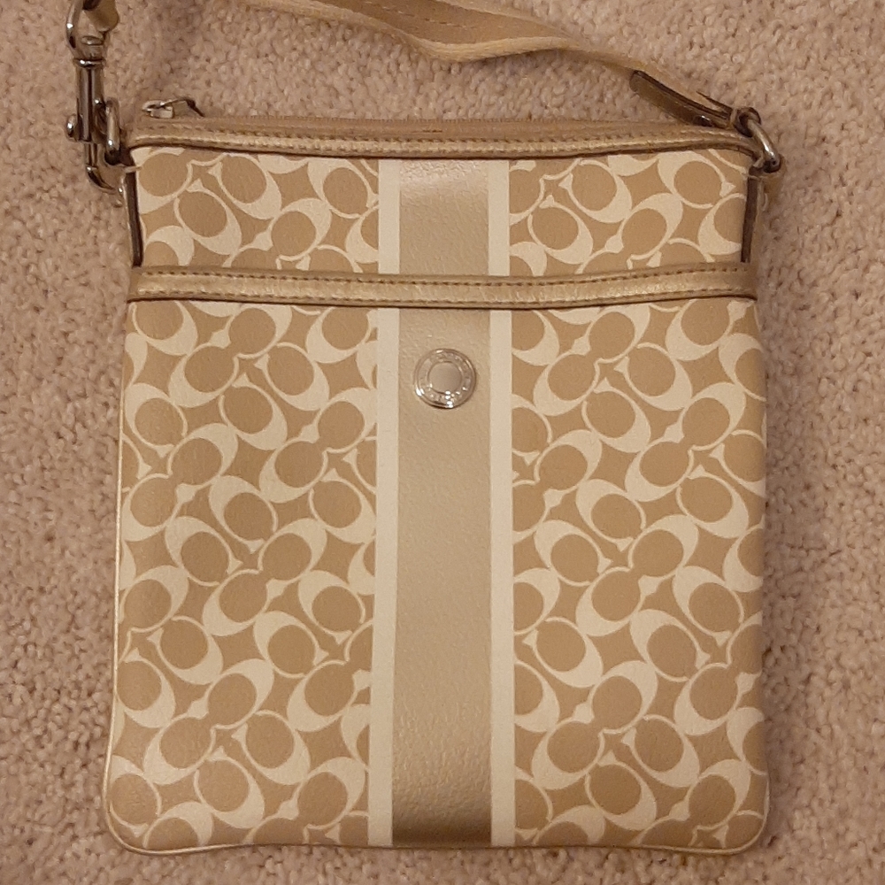 Coach swing pack